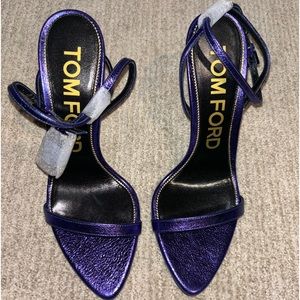 Brand new authentic purple Tom Ford padlock heels. Size 40/US 10